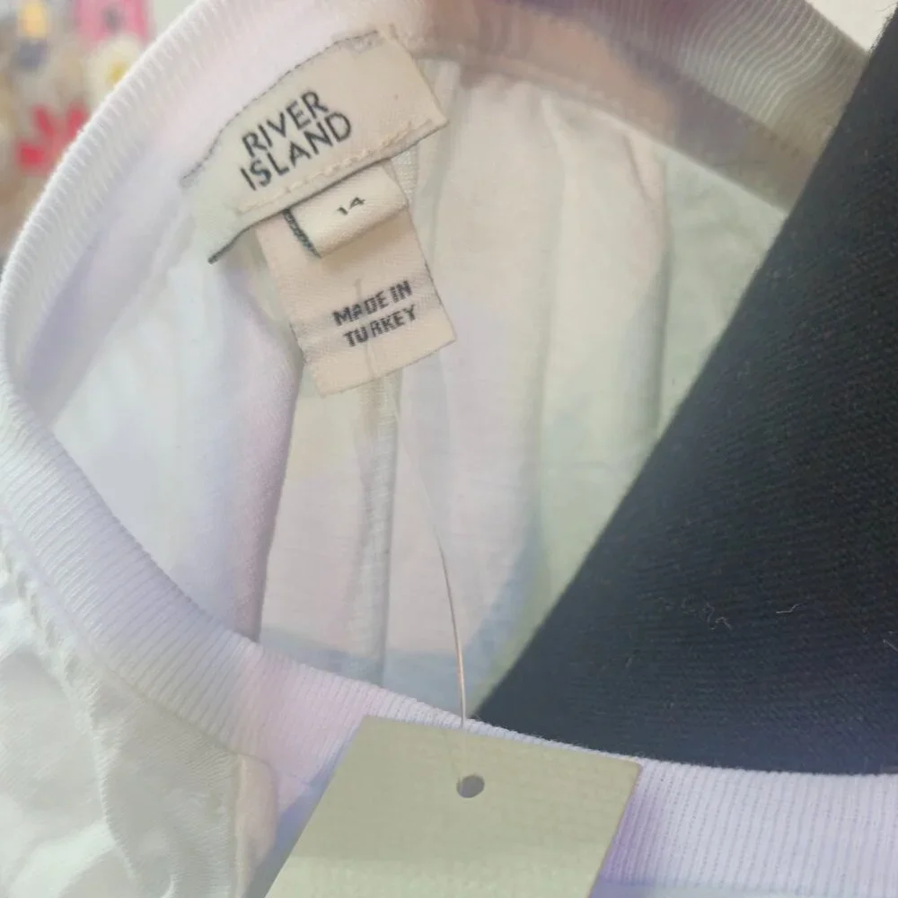 River Island NWT White Blue T-shirt Women's Size 14 - Picture 3 of 4